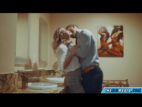 ❤️ Khi một cô gái tóc vàng busty quyến rũ bạn trong một nhà vệ sinh công cộng ❌ Sex tại khiêu dâm% vi.mathem-1-class.ru% ️❤